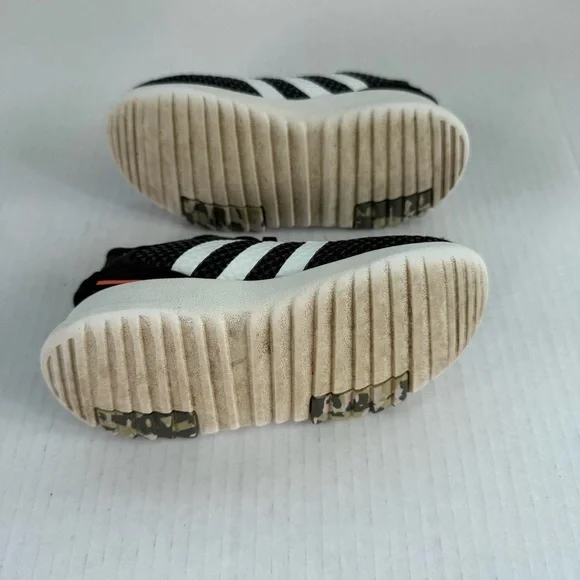 Adidas Black and White Sneakers with Breathable Mesh Size 9K - Picture 8 of 9